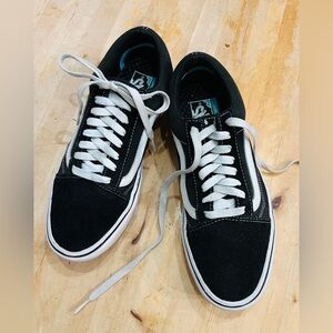 Unisex Vans Black w White Old Skool Sneaker Size 8.5Mens -10Womens